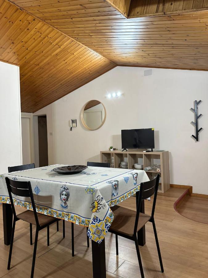 Apartament La Mansarda Di Melo Katania Zewnętrze zdjęcie