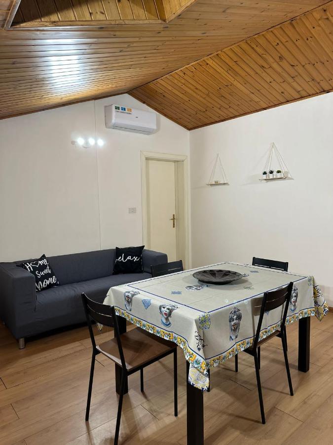 Apartament La Mansarda Di Melo Katania Zewnętrze zdjęcie